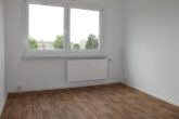 Kleine 3-Raum-Wohnung in der Kustrenaer Straße im 5. Geschoss - Bild