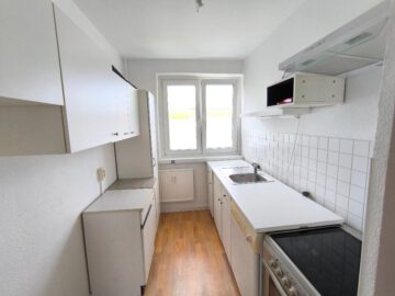 voll sanierte 3-Raum-Wohnung mit Küchenmöbeln, 06406 Bernburg, Wohnung