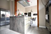 204 m² Altbau-Traum: Großzügiges Wohnen mit historischem Charme - Küche