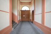 204 m² Altbau-Traum: Großzügiges Wohnen mit historischem Charme - Hausflur