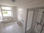 2-Raum-Altbauwohnung in bester Lage mit Garten und Balkon - Bild