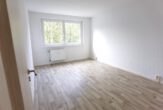 Wir renovieren...Sie entscheiden! Neu sanierte 3-Raum-Wohnung im Erdgeschoss - Bild