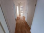 sanierte Altbauwohnung bei Bedarf mit Einbauküche - Bild