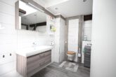3-Zimmer-Altbauwohnung mit Dachterrasse in zentraler Lage - Bad