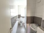 voll renovierte Altbauwohnung mit Einbauküche - Bild