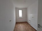 Vollsanierte 3-Raum-Wohnung mit Dusche und Balkon - Küche