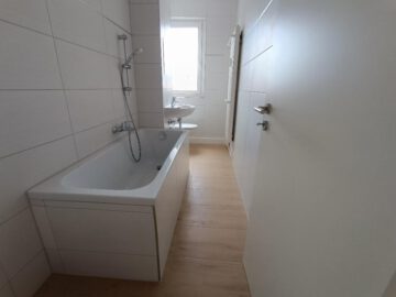 Moderne 3-Raum-Wohnung mit Südbalkon, 06406 Bernburg, Wohnung