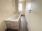 modern sanierte 3-Raum-Wohnung mit Balkon mit Südausrichtung - Bild